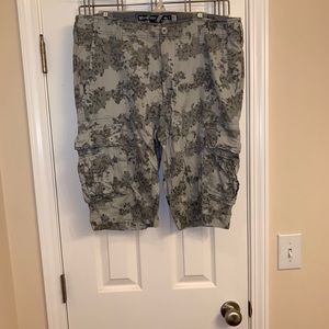 Cargo camouflage shorts